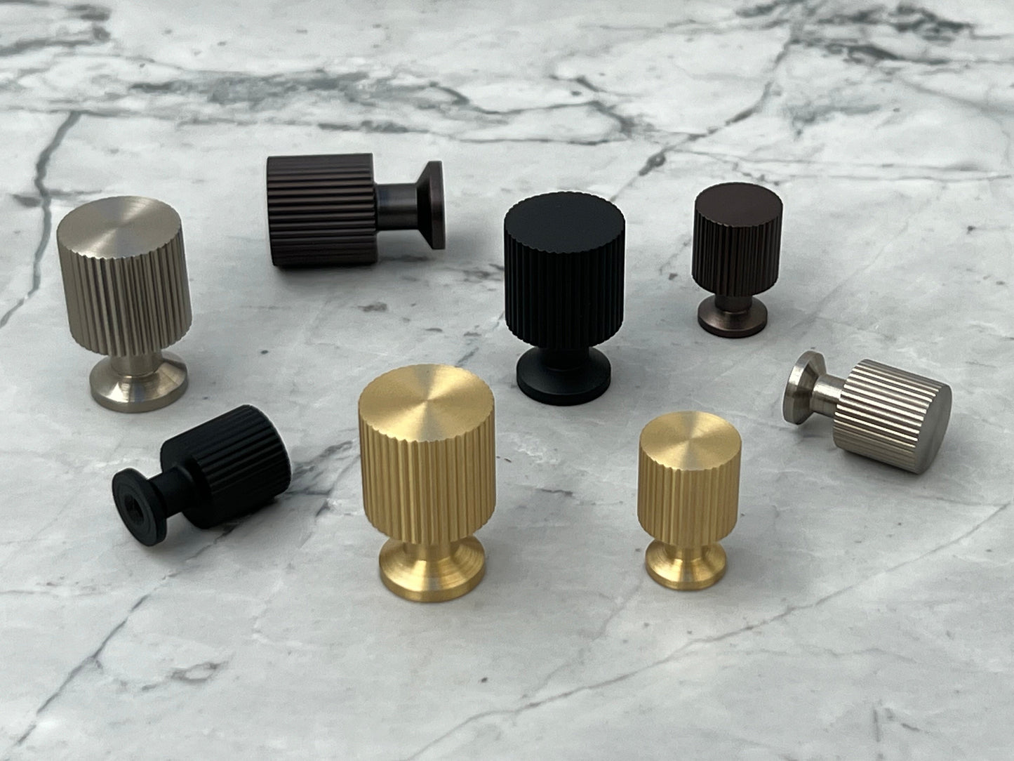 Marienlund • Møbelknop i massiv børstet messing uden lak