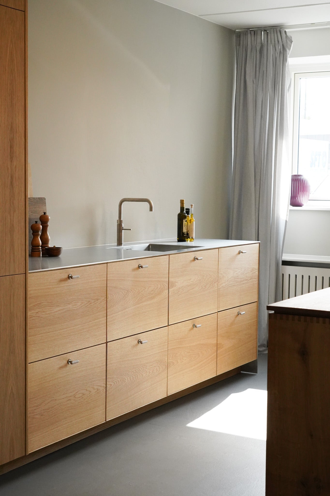 Nørrebro • Møbelknop med diamond cut i messing i rustfri stål look