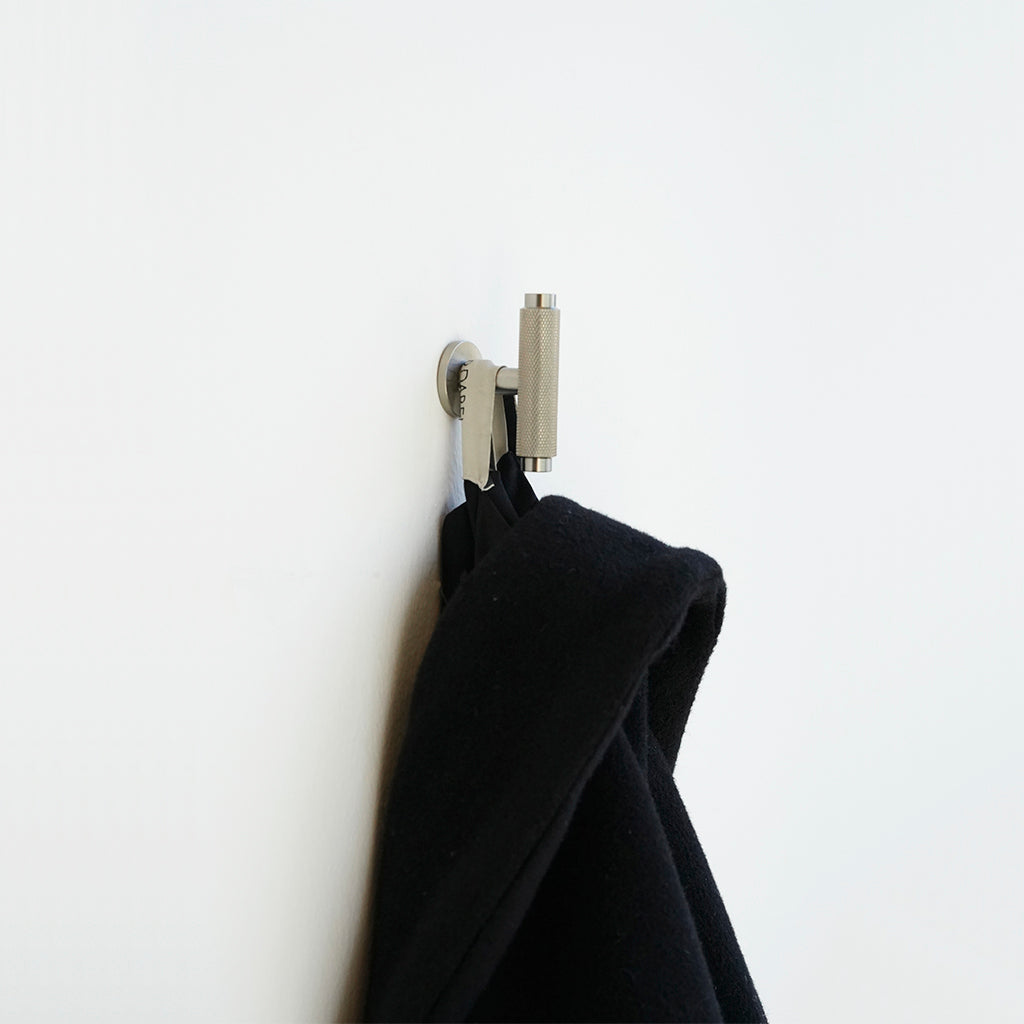 Nørrebro • Møbelknop med diamond cut i messing i rustfri stål look