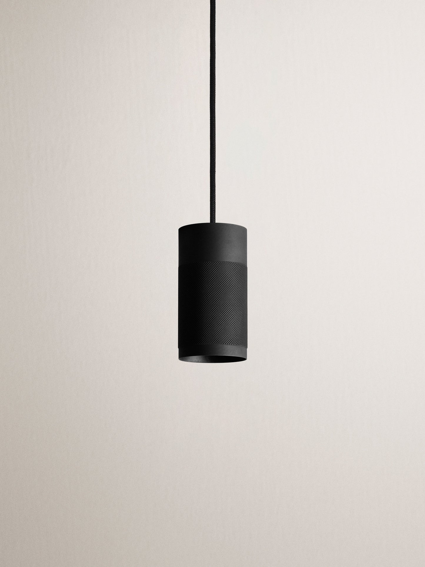Patrone Small pendel, sortbruneret messing • Thorup Copenhagen