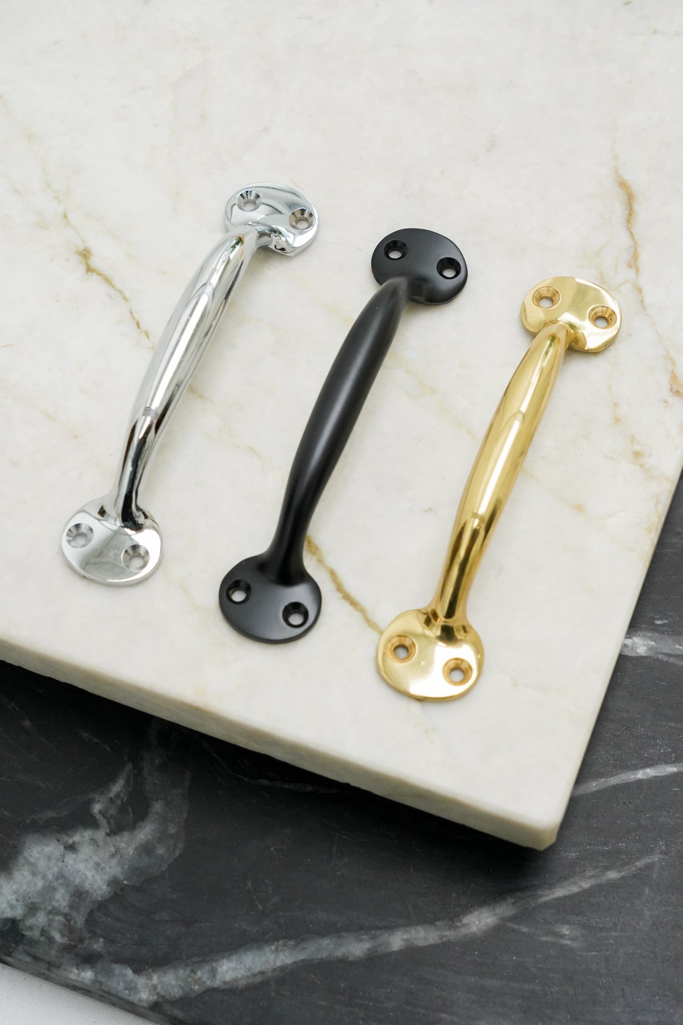 Raadvad • Købmandsgreb i massiv blankpoleret messing med lak