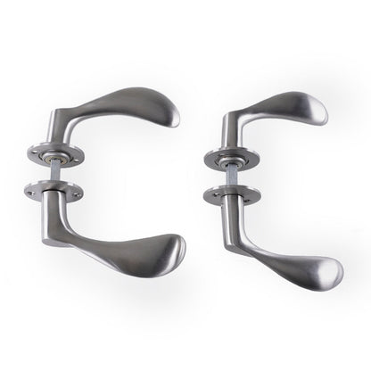Dørgreb: Arne Jacobsen dørhåndtag - AJ97 dørgreb i børstet rustfri stål 97 mm. lille model c/c 30 mm.